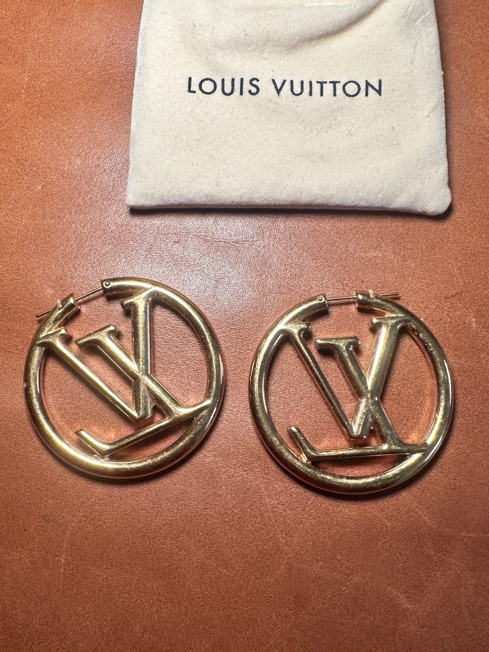 Louis Vuitton Gold-tone Louise Logo Hoop Earrings - Picture 2 of 6